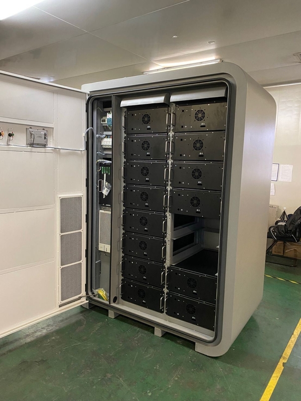 125 KW sistema de armazenamento de energia de resfriamento líquido exterior gabinete para centro de dados backup