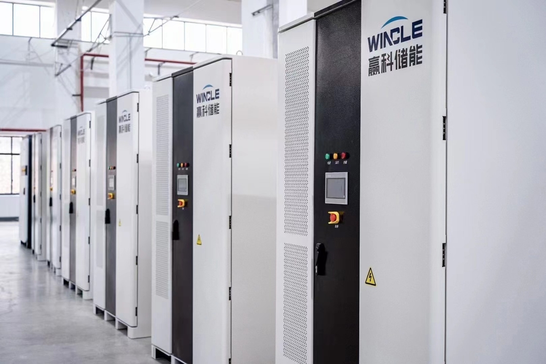 Alta Capacidade com 93% de Eficiência Star 385 Commercial Energy Storage Cabinet com UL9540A para o mercado dos EUA