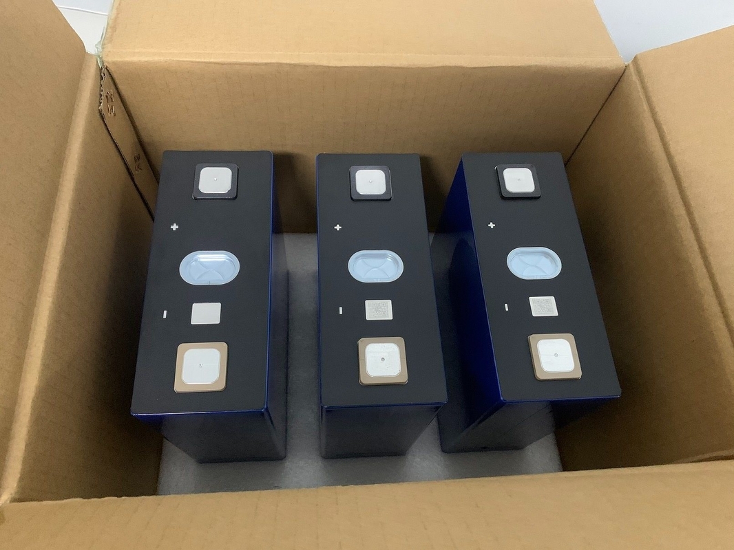 5.9 kg Célula de bateria prismática para sistemas de armazenamento de energia de camiões e contentores de carga pesada